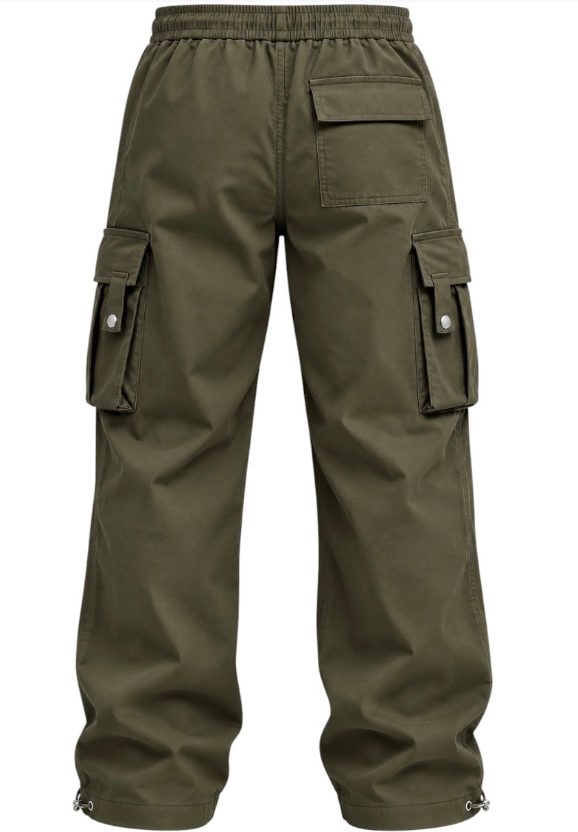 Olive green cargo pants with an elastic waistband, large flap cargo pockets on the thighs, and adjustable cuffs with metal sliders, shown from the back on a white background.